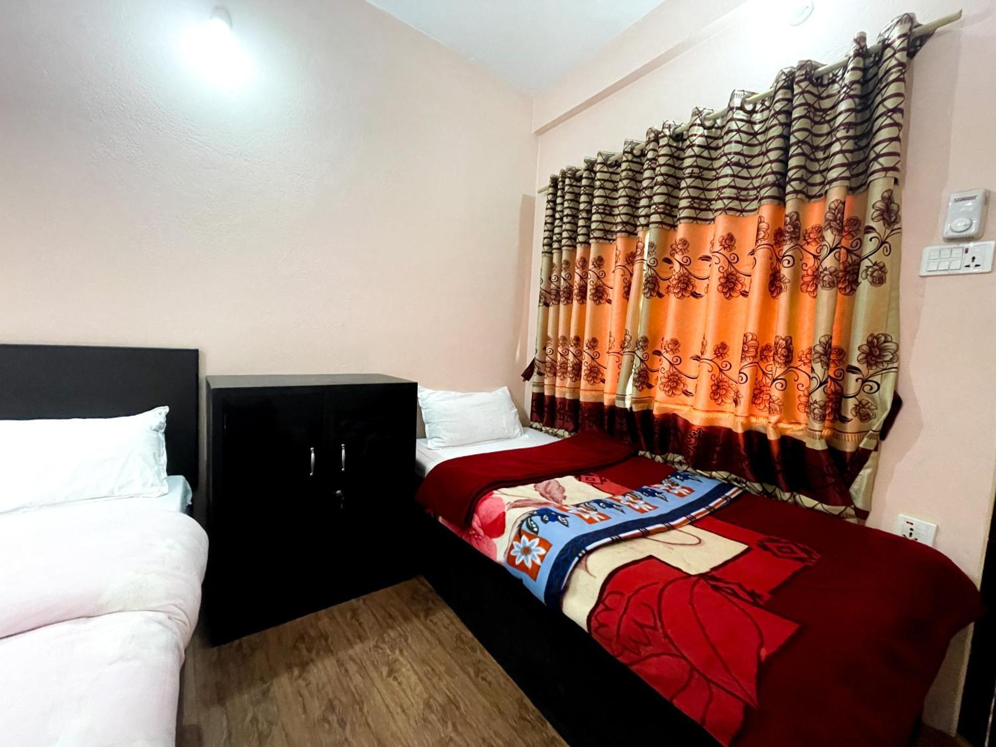 Yuriko Guest House Pokhara Exterior photo