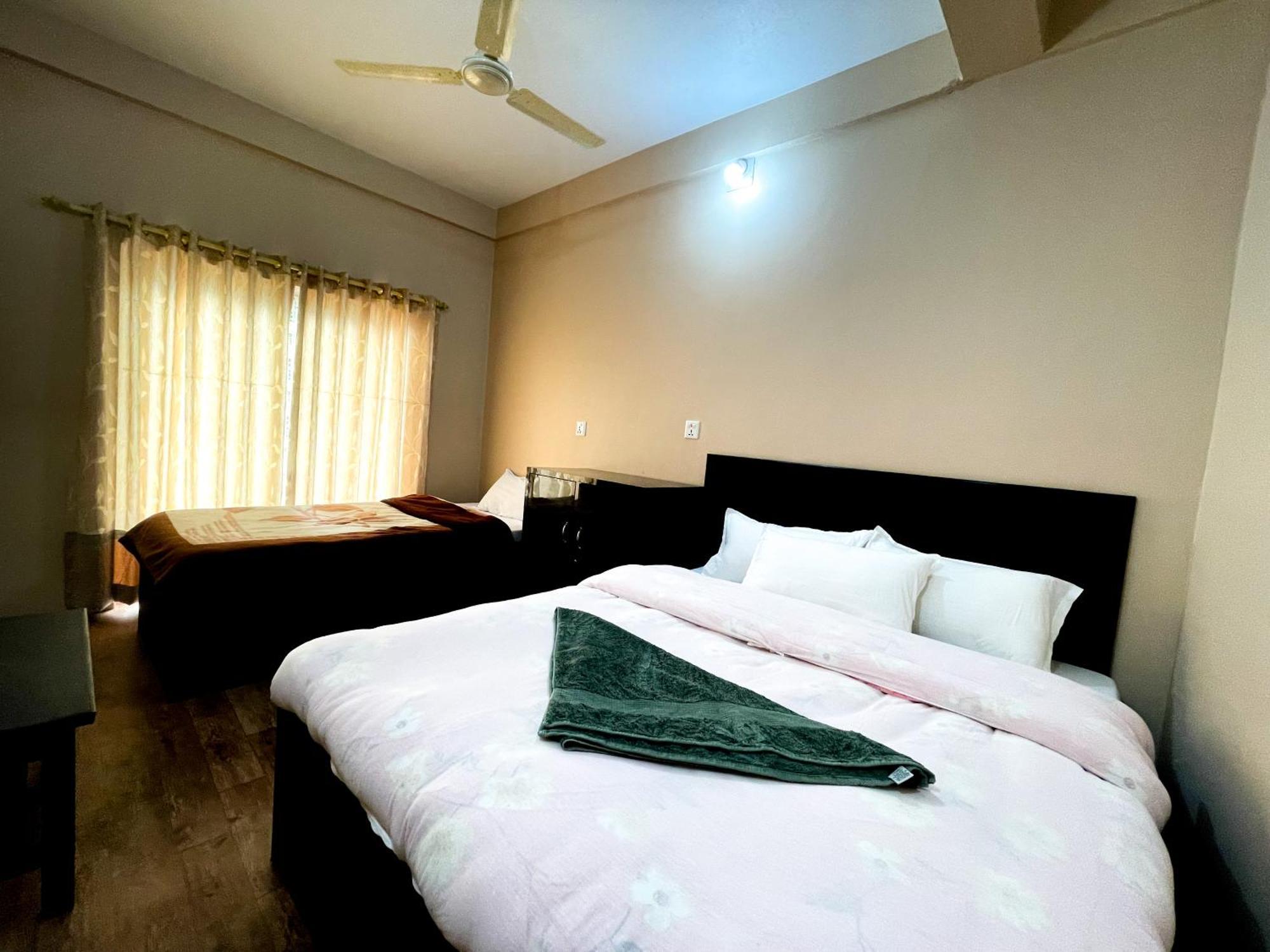 Yuriko Guest House Pokhara Exterior photo